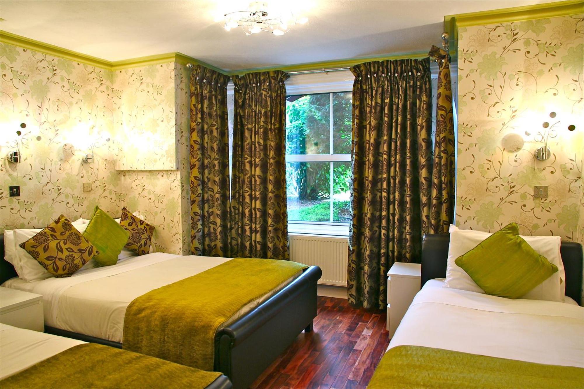 Crompton Guest House Hounslow Exteriör bild