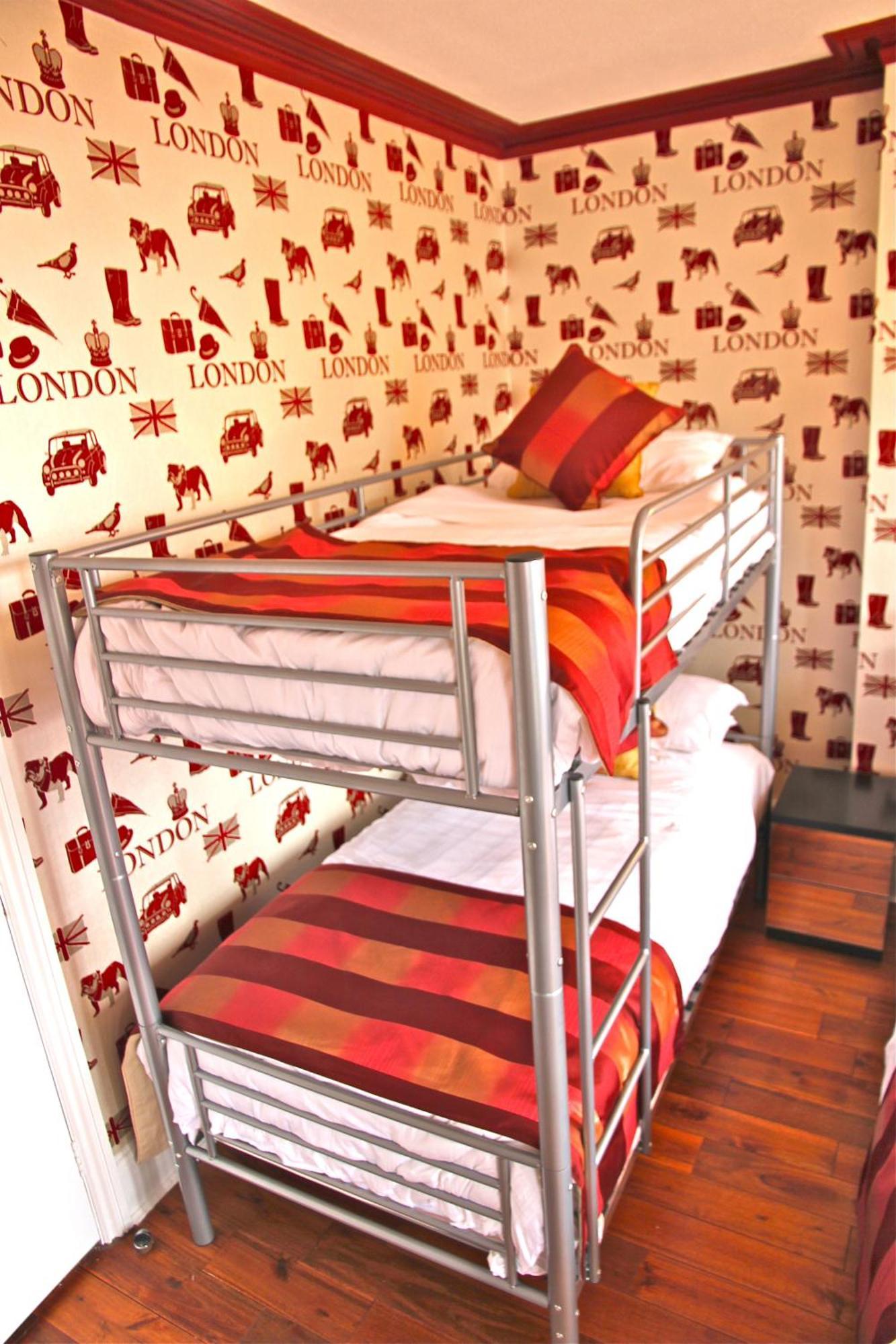 Crompton Guest House Hounslow Exteriör bild