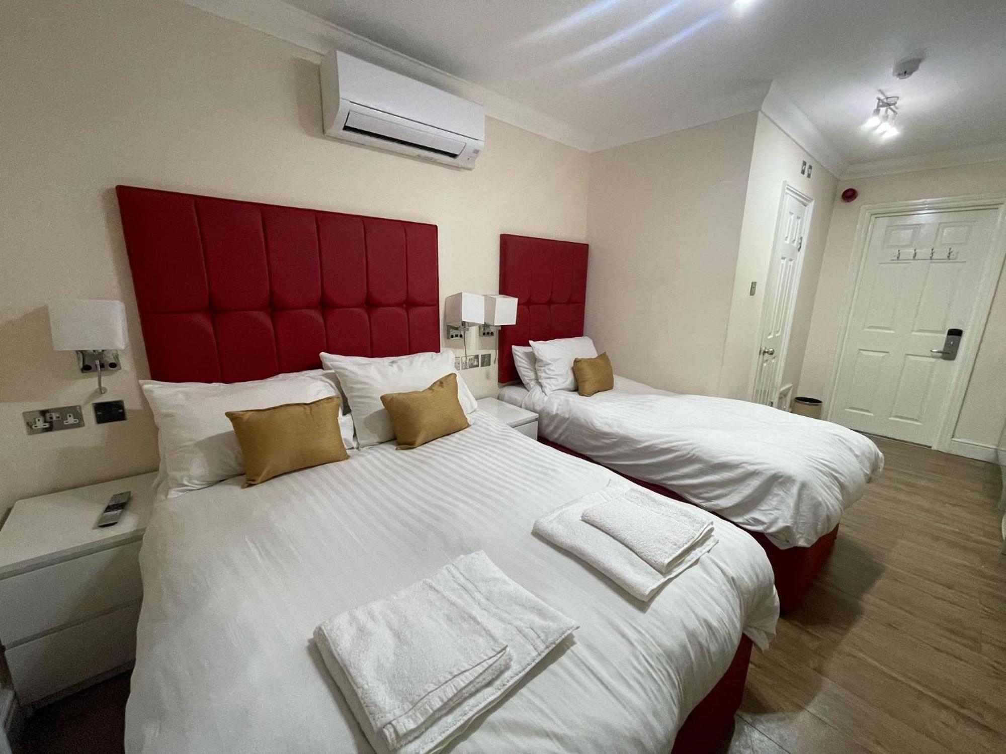 Crompton Guest House Hounslow Exteriör bild