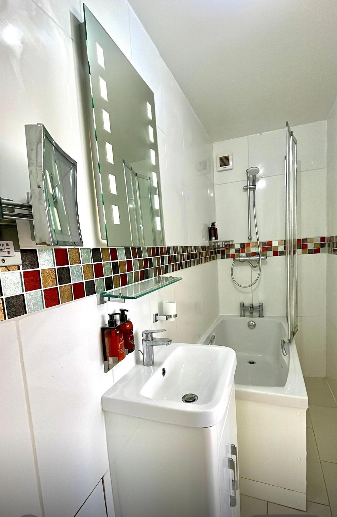 Crompton Guest House Hounslow Exteriör bild