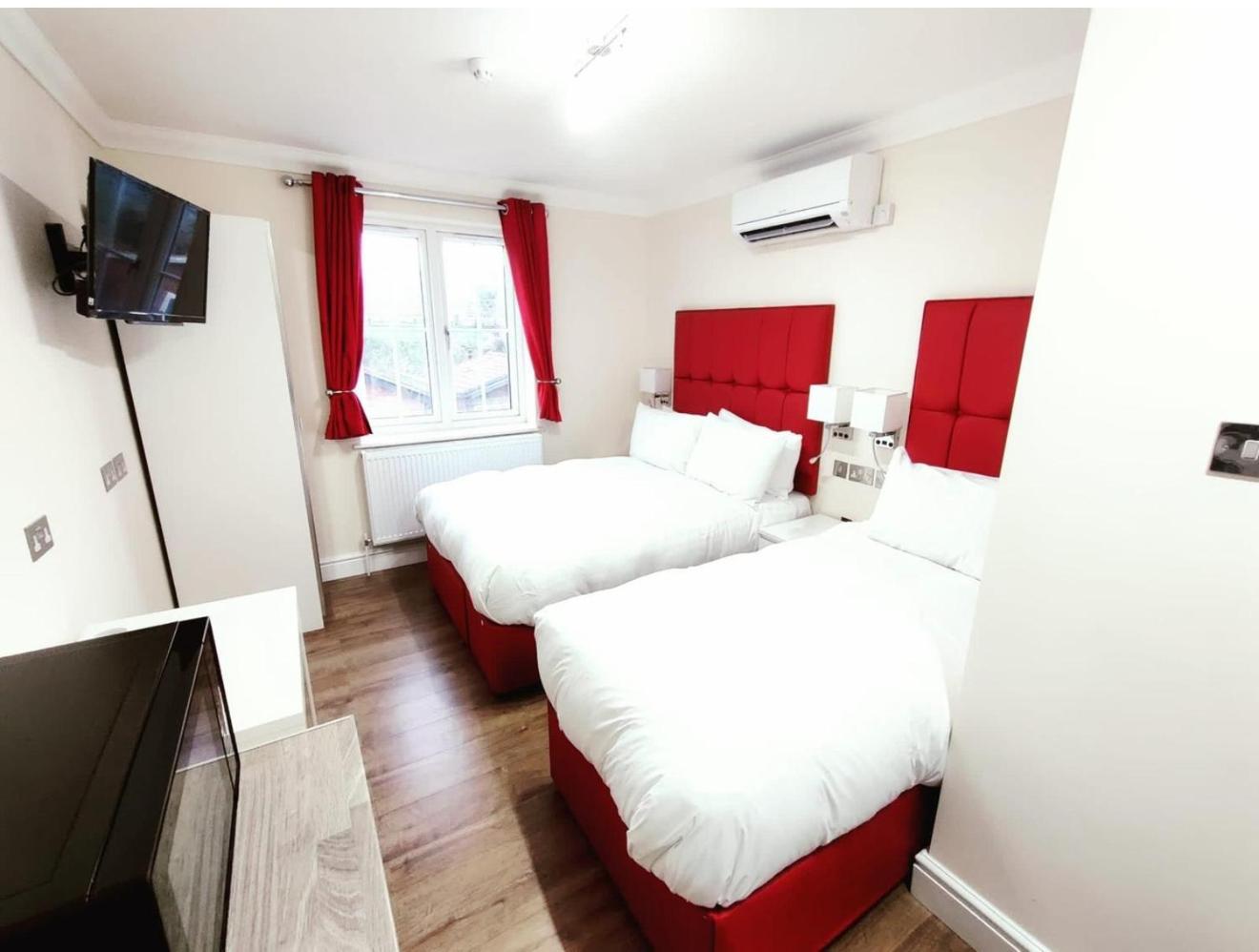 Crompton Guest House Hounslow Exteriör bild
