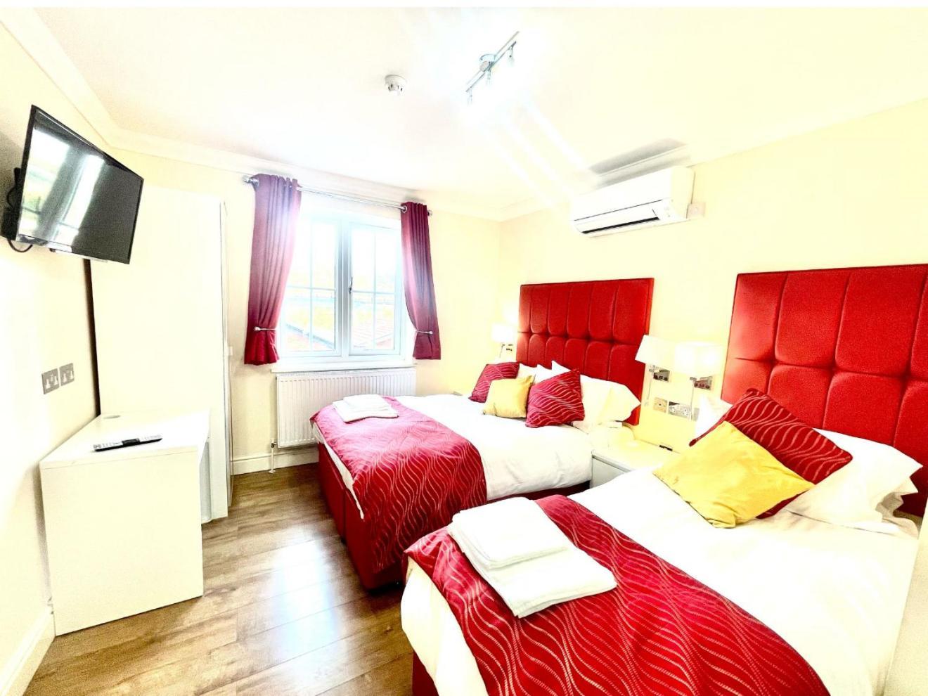 Crompton Guest House Hounslow Exteriör bild